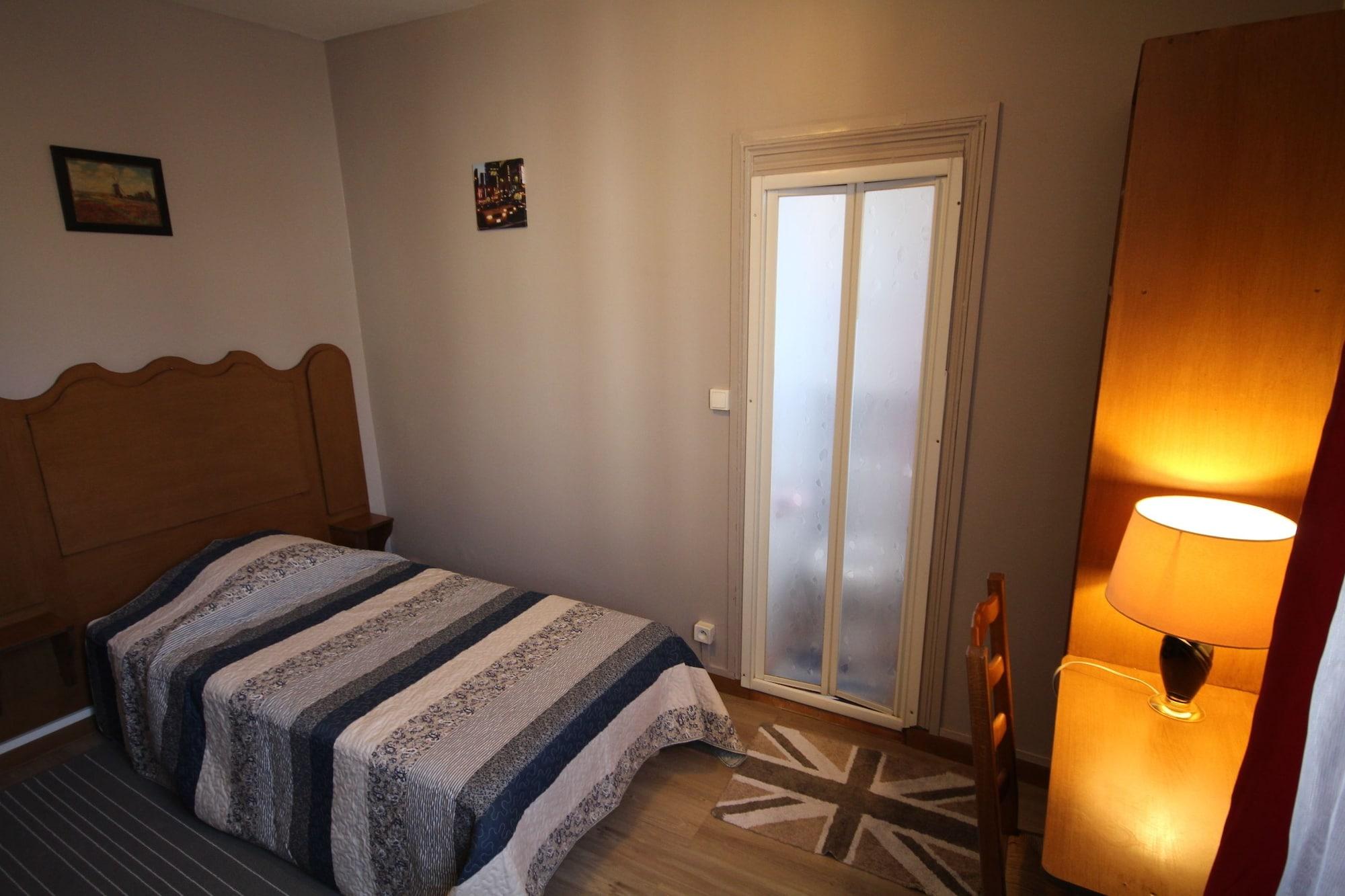 Hotel Rachel Le Pre-Saint-Gervais Экстерьер фото